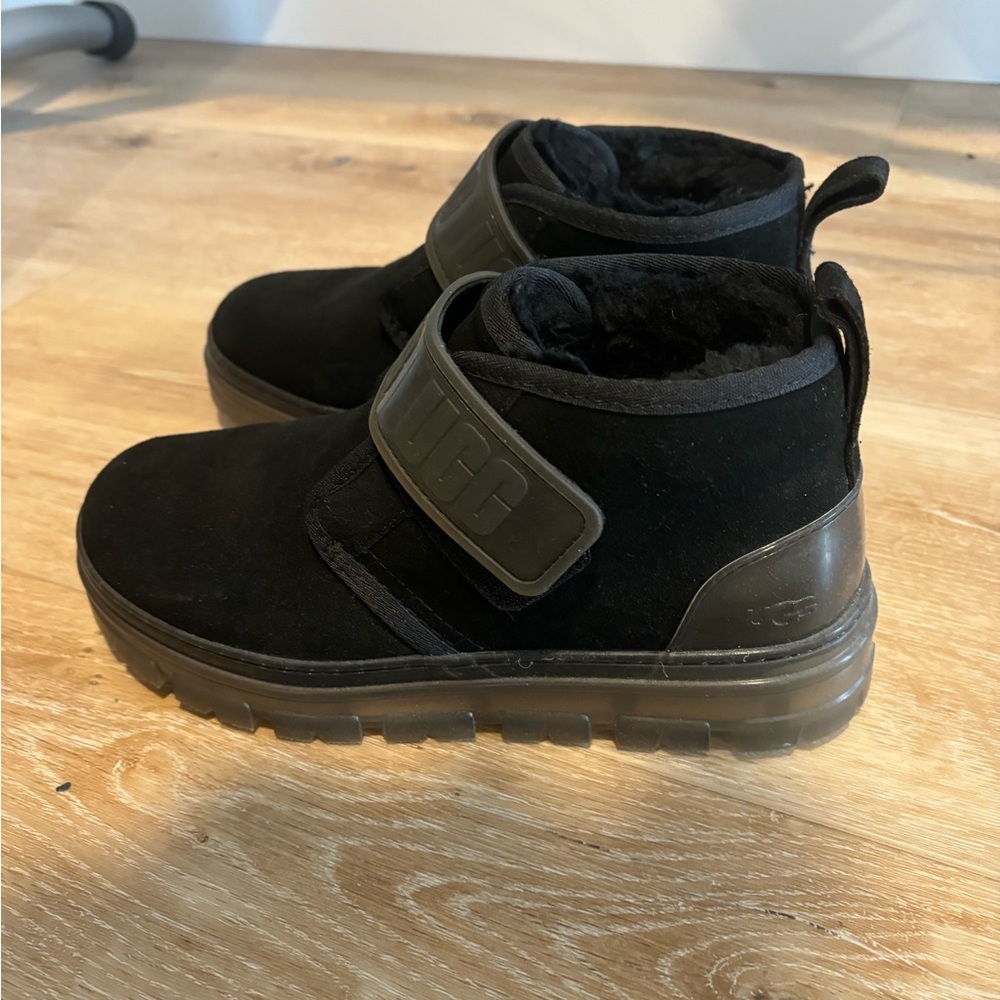 Ugg mids
